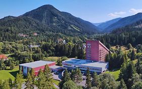 Hotel SOREA MÁJ